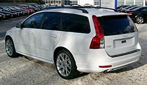 Шины на Volvo V50 2016